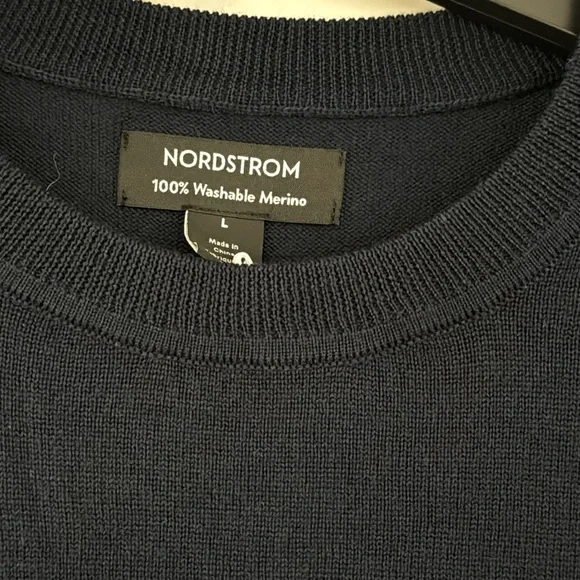 washable 100%merino sweater, dark navy. new.